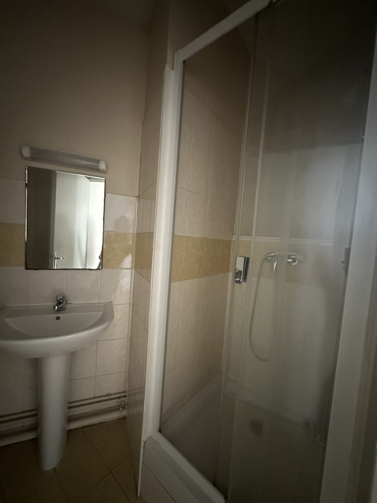 Photo de l'appartement à louer à Limoges — Salle d'eau