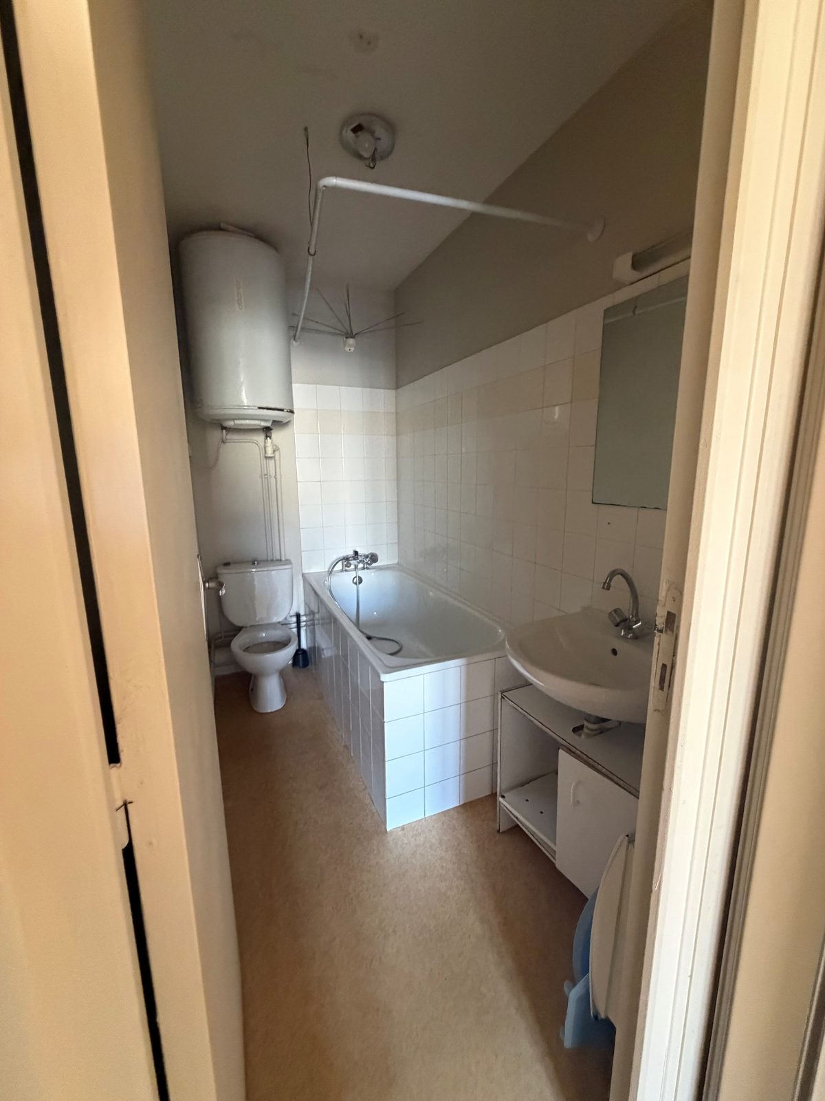 Photo de l'appartement à louer à Limoges — salle de bains