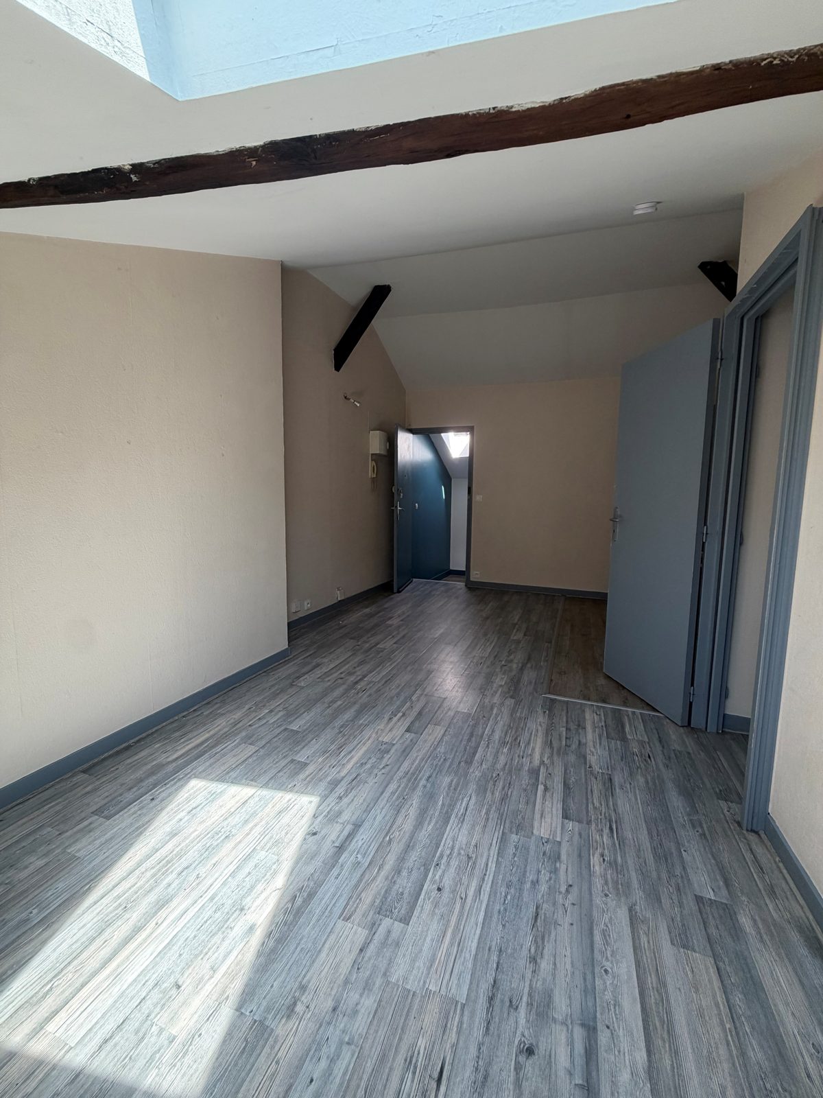 Photo de l'appartement à louer à Limoges — Pièce de vie