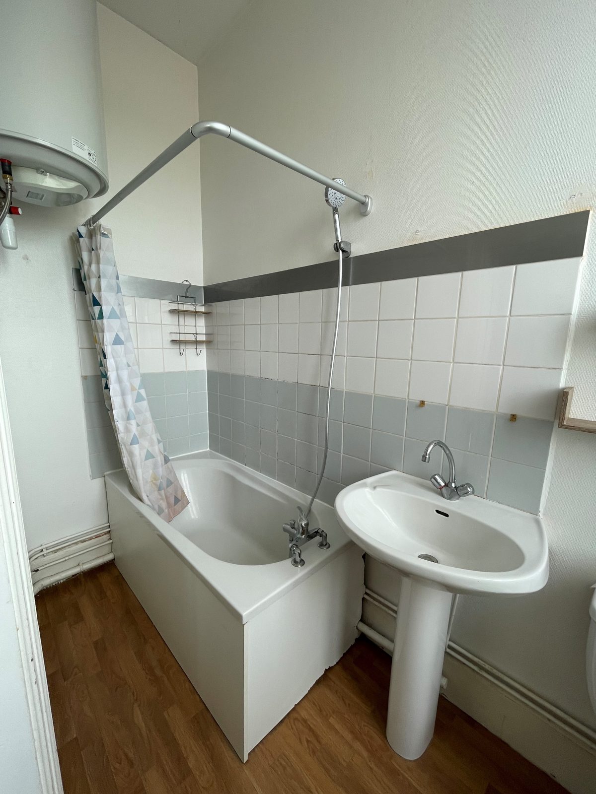 Photo de l'appartement à louer à Limoges — Salle de bains